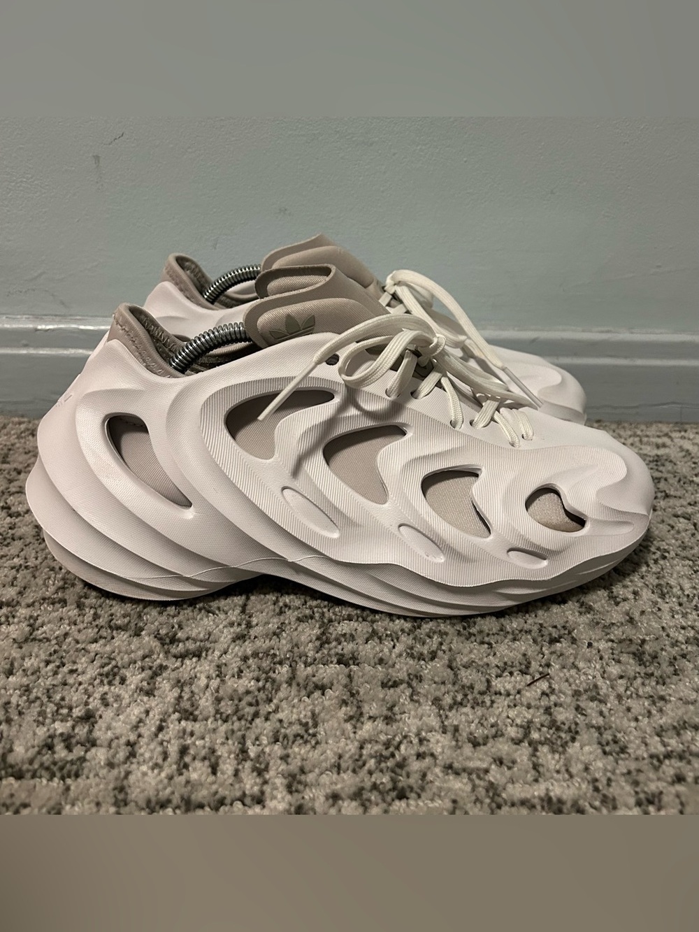 Adidas Adifom Q Cloud White & Gray Lace-Up Sneakers Size 6